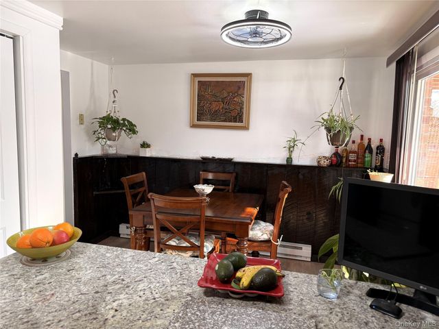 606 Parr Meadow Drive 6F, Newburgh, NY 12550