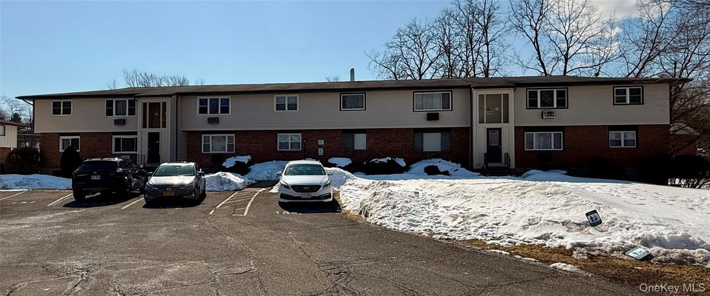 606 Parr Meadow Drive 6F, Newburgh, NY 12550