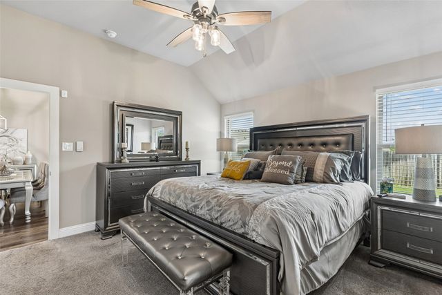 108 Maverick Lane, Pilot Point, TX 76258