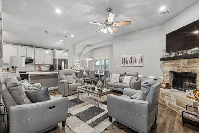 108 Maverick Lane, Pilot Point, TX 76258