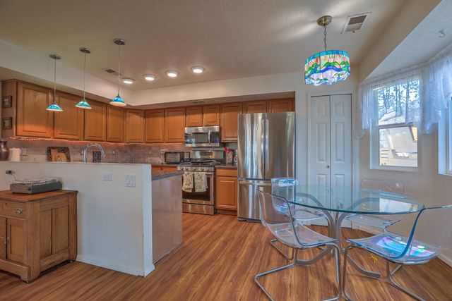 6841 Augusta Hills Drive NE, Rio Rancho, NM 87144