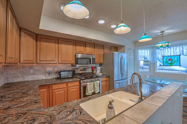 6841 Augusta Hills Drive NE, Rio Rancho, NM 87144