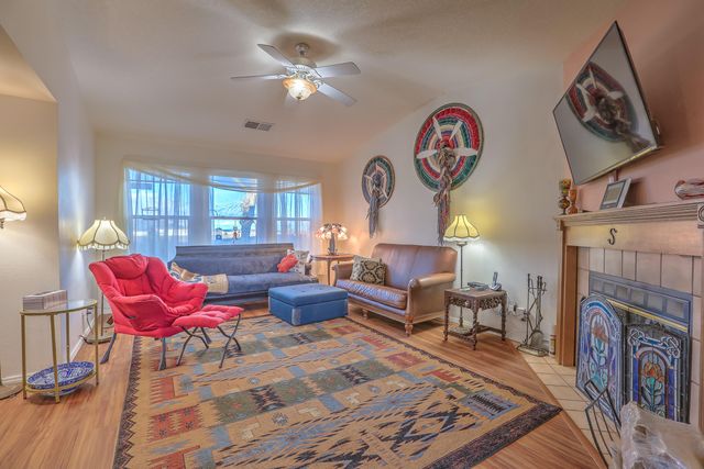 6841 Augusta Hills Drive NE, Rio Rancho, NM 87144