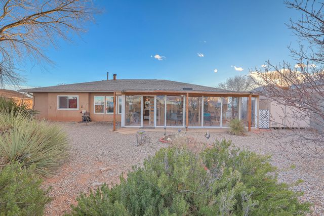 6841 Augusta Hills Drive NE, Rio Rancho, NM 87144