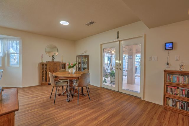 6841 Augusta Hills Drive NE, Rio Rancho, NM 87144