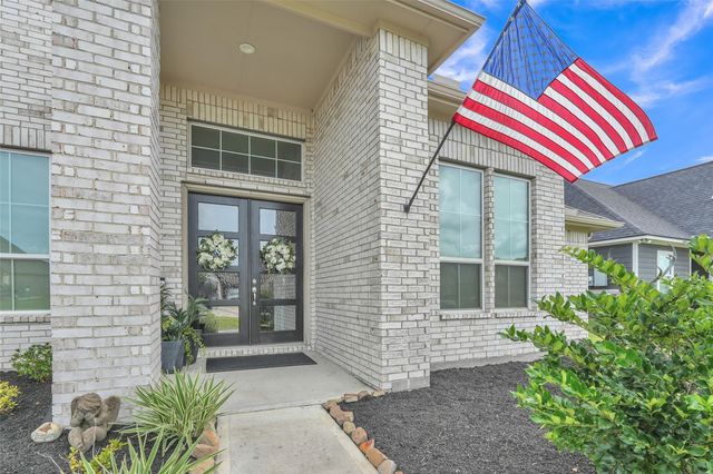 1541 N Blue Bonnet Lane, Angleton, TX 77515