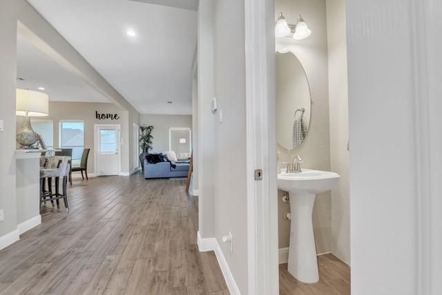 1541 N Blue Bonnet Lane, Angleton, TX 77515