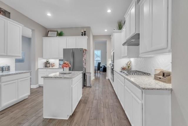 1541 N Blue Bonnet Lane, Angleton, TX 77515