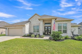 1541 N Blue Bonnet Lane, Angleton, TX 77515