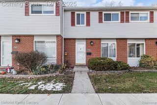 27809 Eastwick Sq., Roseville, MI 48066