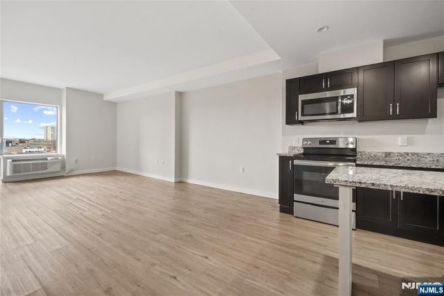 69 Main Street 1406, Fort Lee, NJ 07024