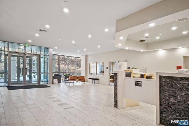 69 Main Street 1406, Fort Lee, NJ 07024