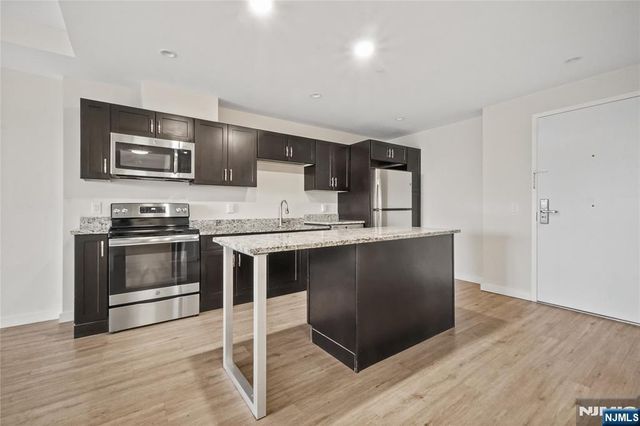 69 Main Street 1406, Fort Lee, NJ 07024