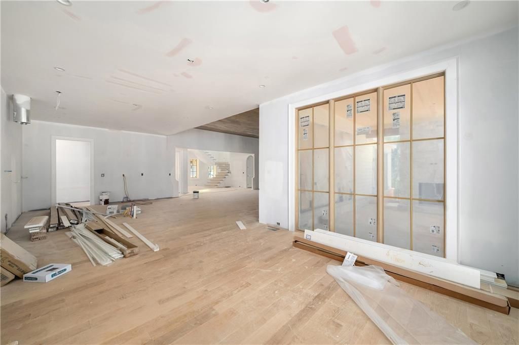 Image 17 of property listing at 15275 Birmingham Highway, Milton, GA 30004