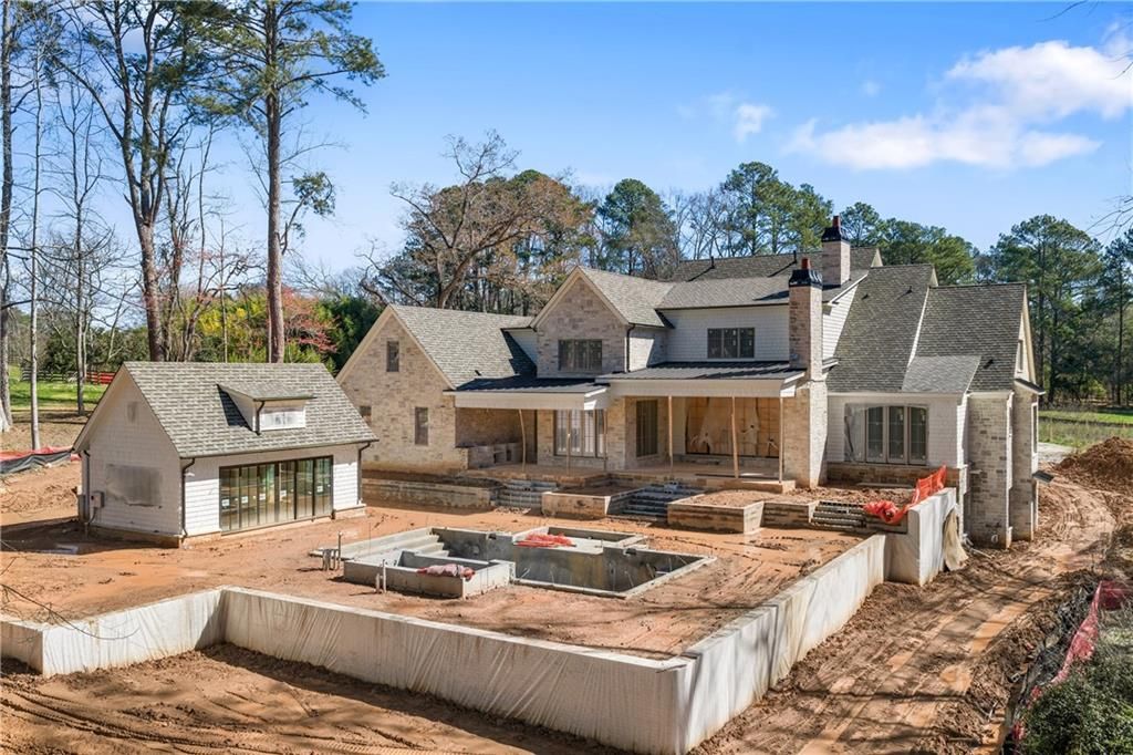 Image 3 of property listing at 15275 Birmingham Highway, Milton, GA 30004