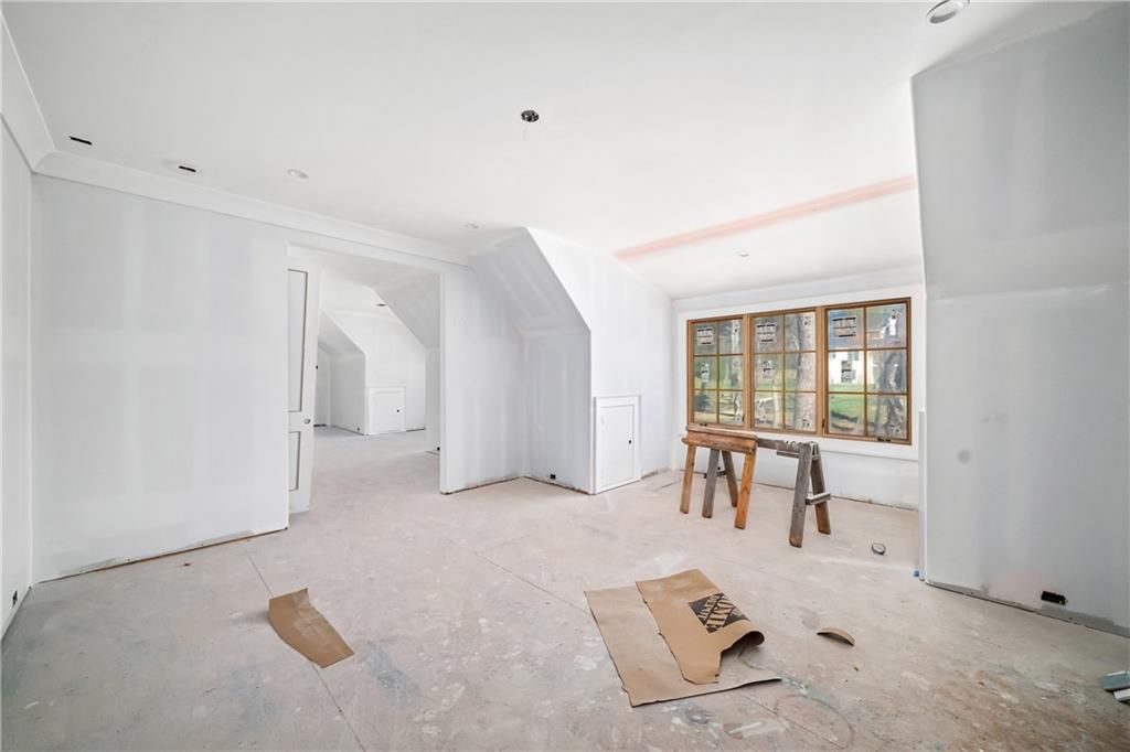 Image 33 of property listing at 15275 Birmingham Highway, Milton, GA 30004