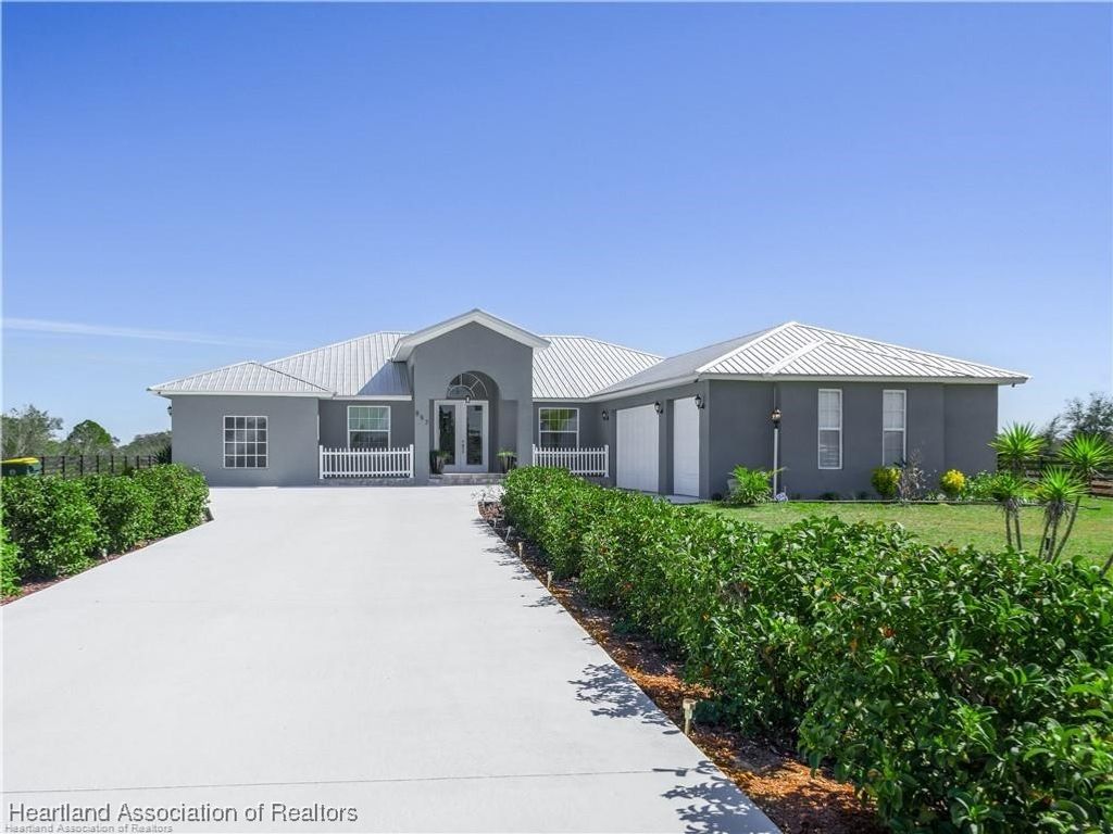 857 S Landry Road, Avon Park, FL 33825