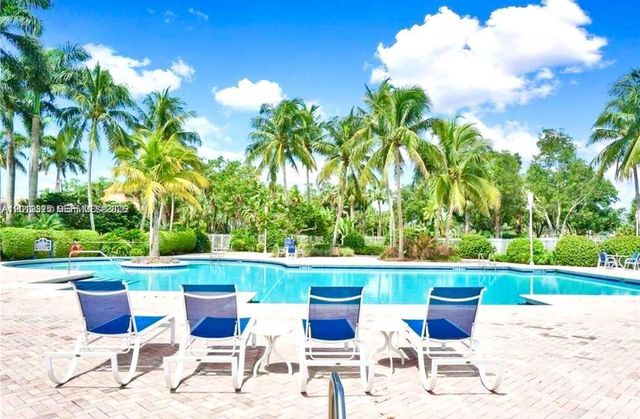 721 NW 170th Ter 721, Pembroke Pines, FL 33028