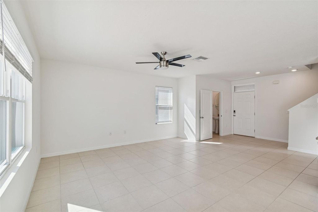 Image 13 of property listing at 3072 SUNCOAST PLAINS DRIVE, Odessa, FL 33556