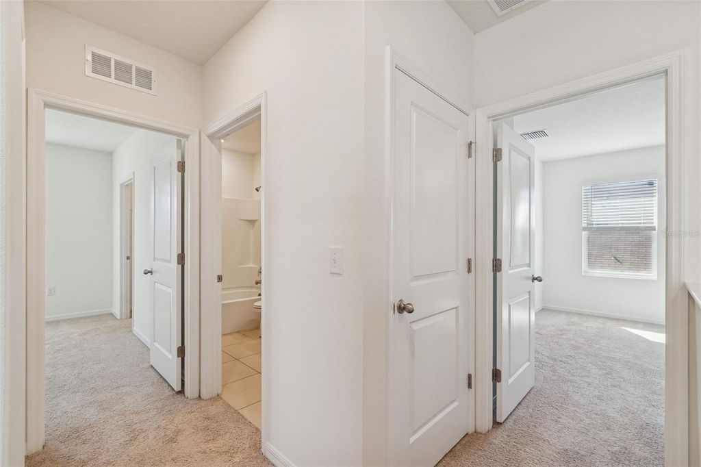 Image 38 of property listing at 3072 SUNCOAST PLAINS DRIVE, Odessa, FL 33556