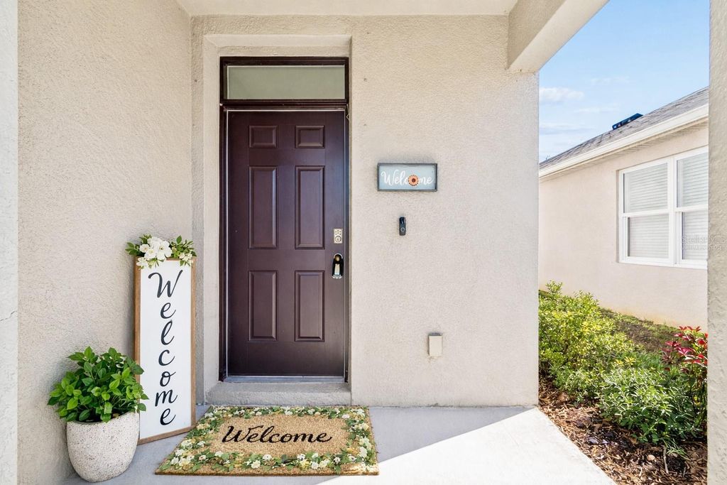 Image 7 of property listing at 3072 SUNCOAST PLAINS DRIVE, Odessa, FL 33556