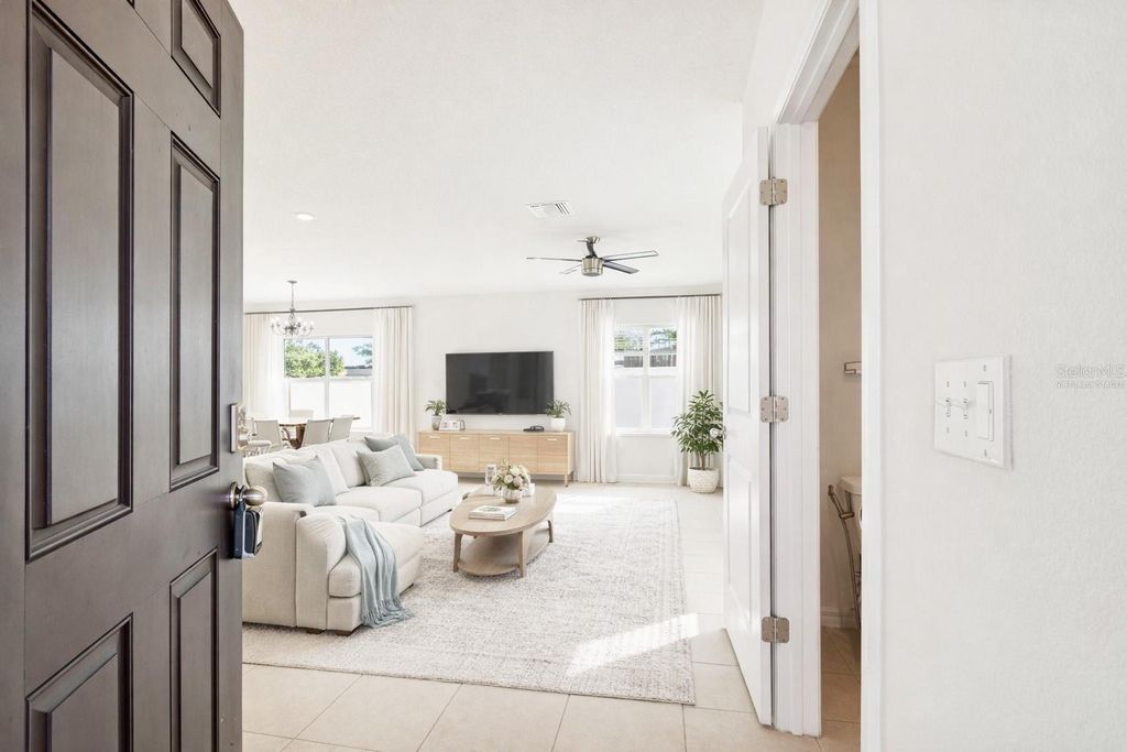 Image 9 of property listing at 3072 SUNCOAST PLAINS DRIVE, Odessa, FL 33556