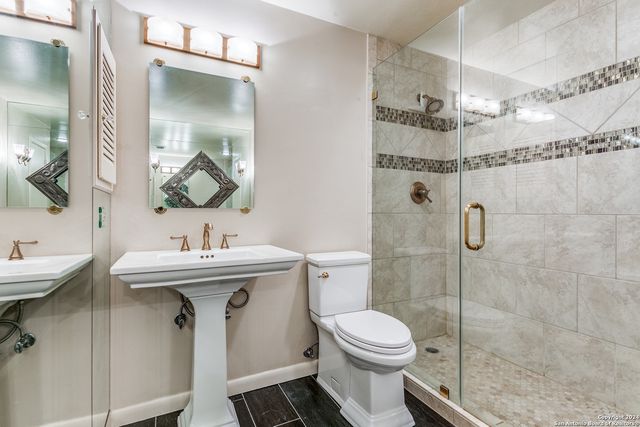 700 E Hildebrand Ave Apt 1002, San Antonio, TX 78212