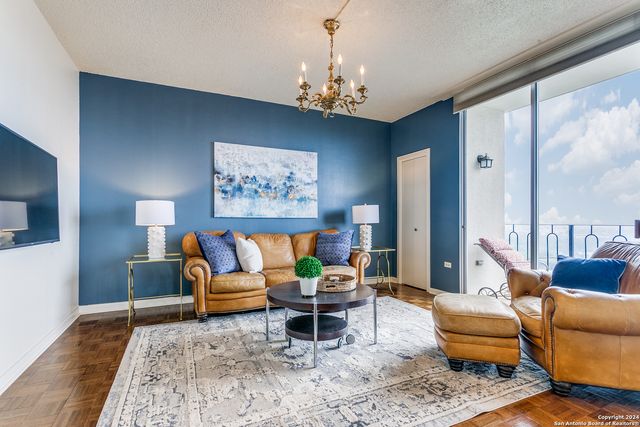 700 E Hildebrand Ave Apt 1002, San Antonio, TX 78212