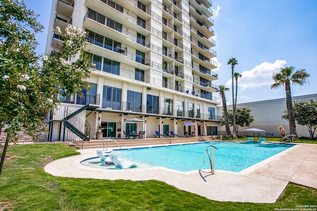 700 E Hildebrand Ave Apt 1002, San Antonio, TX 78212