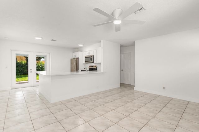 411 SUMMA Street, West Palm Beach, FL 33405