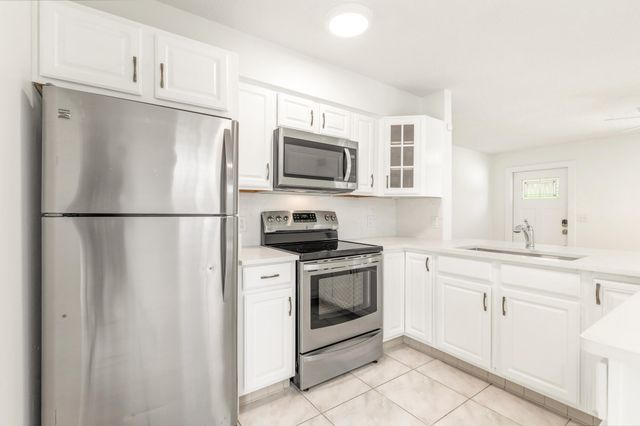 411 SUMMA Street, West Palm Beach, FL 33405