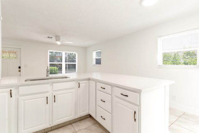 411 SUMMA Street, West Palm Beach, FL 33405