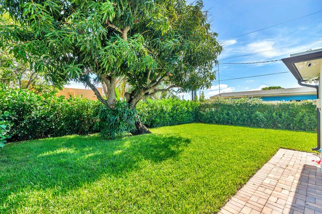 411 SUMMA Street, West Palm Beach, FL 33405