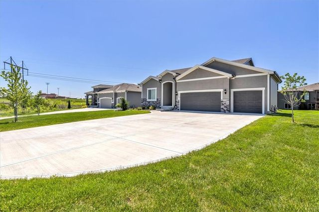 19002 Millview Street, Spring Hill, KS 66083