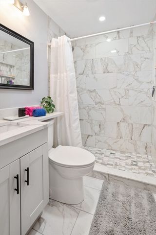 47 School St, Saugus, MA 01906