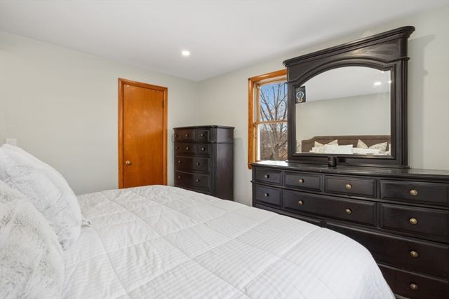 47 School St, Saugus, MA 01906