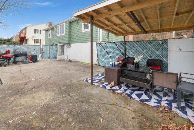 47 School St, Saugus, MA 01906