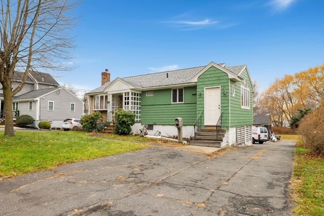 47 School St, Saugus, MA 01906