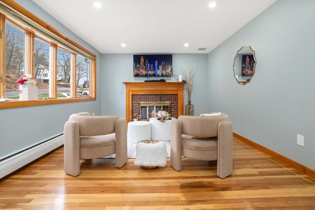 47 School St, Saugus, MA 01906