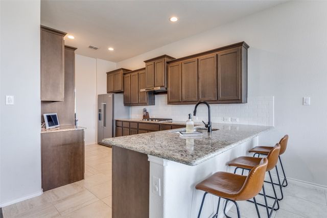 8940 Jewel Flower Drive, Fort Worth, TX 76131