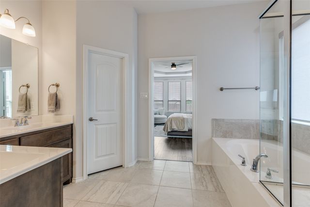 8940 Jewel Flower Drive, Fort Worth, TX 76131