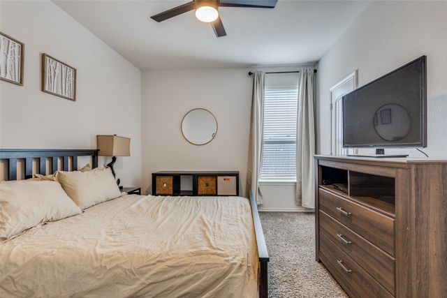 8940 Jewel Flower Drive, Fort Worth, TX 76131