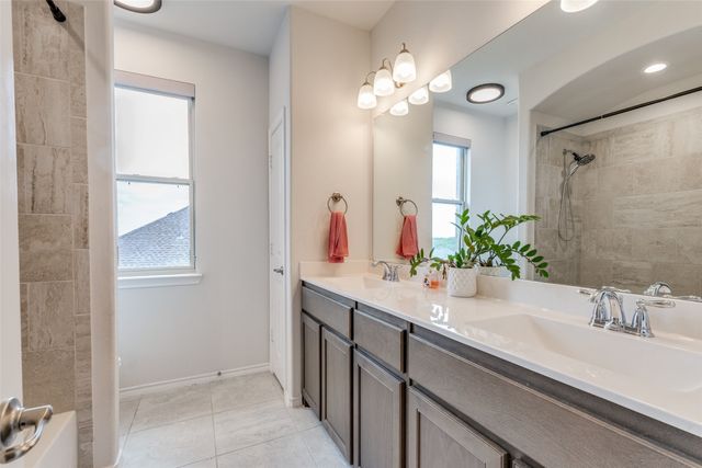8940 Jewel Flower Drive, Fort Worth, TX 76131
