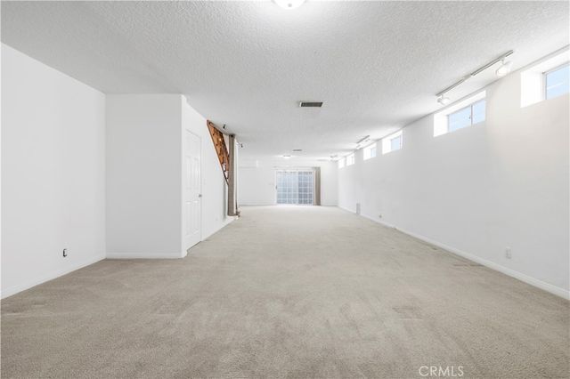 9141 Wheatland Ave, Sun Valley, CA 91352