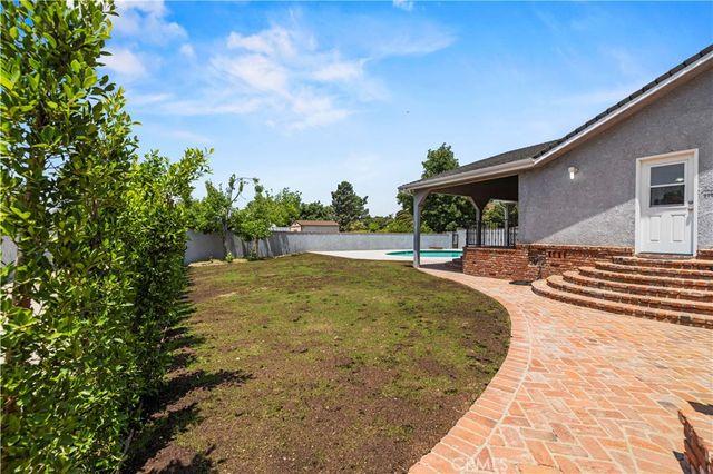 9141 Wheatland Ave, Sun Valley, CA 91352
