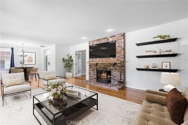 9141 Wheatland Ave, Sun Valley, CA 91352