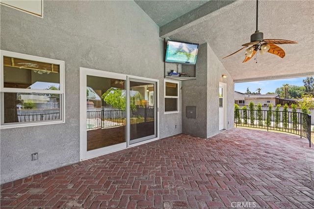 9141 Wheatland Ave, Sun Valley, CA 91352