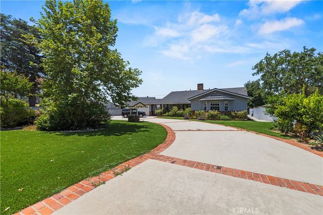 9141 Wheatland Ave, Sun Valley, CA 91352