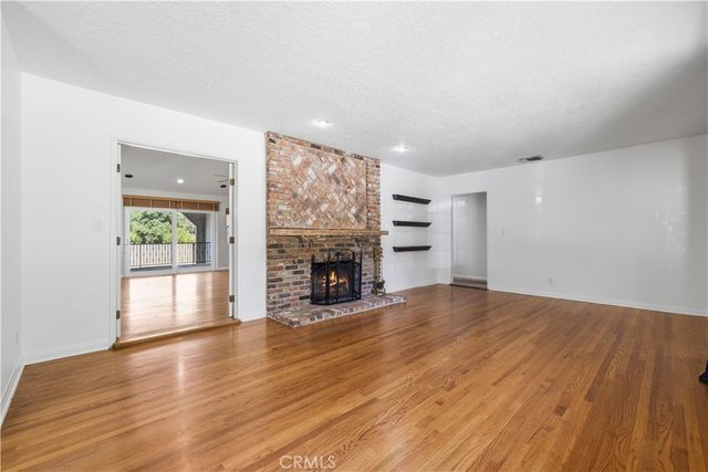 9141 Wheatland Ave, Sun Valley, CA 91352