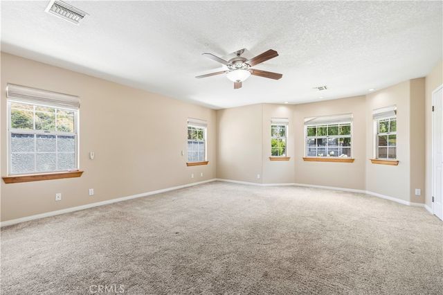 9141 Wheatland Ave, Sun Valley, CA 91352